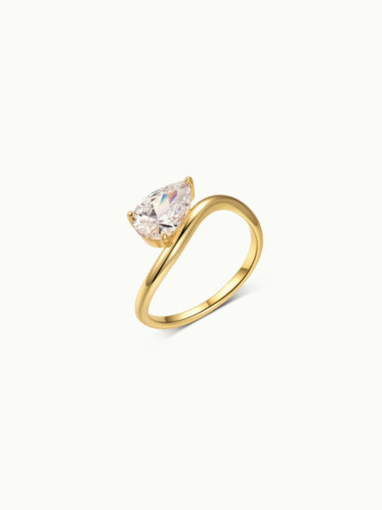 Luméne Pear Shape Solitaire Ring